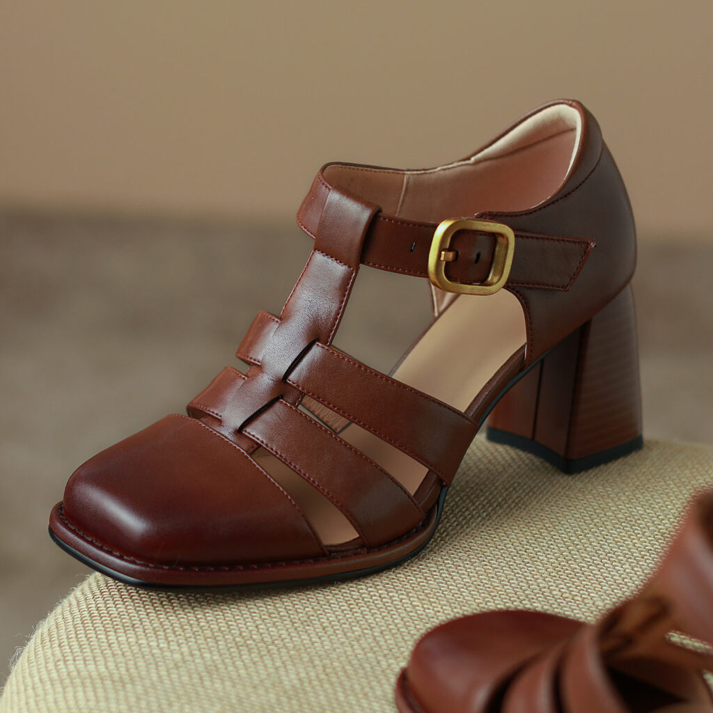 Baotou Hollow-out Sandals Women's Vintage
