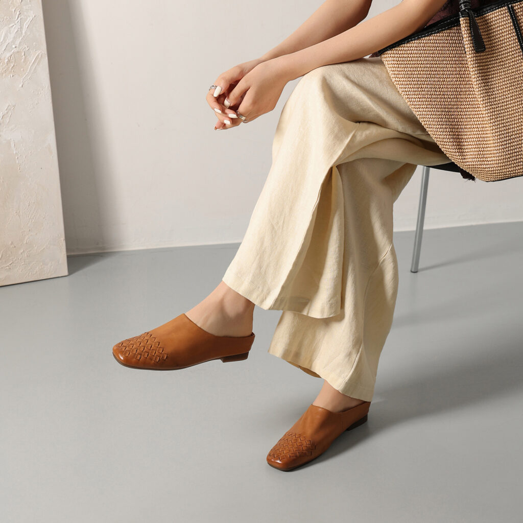 Women's Hand-Woven Washed Full Grain Leather Mules, Square Toe Slip-On Backless Loafers