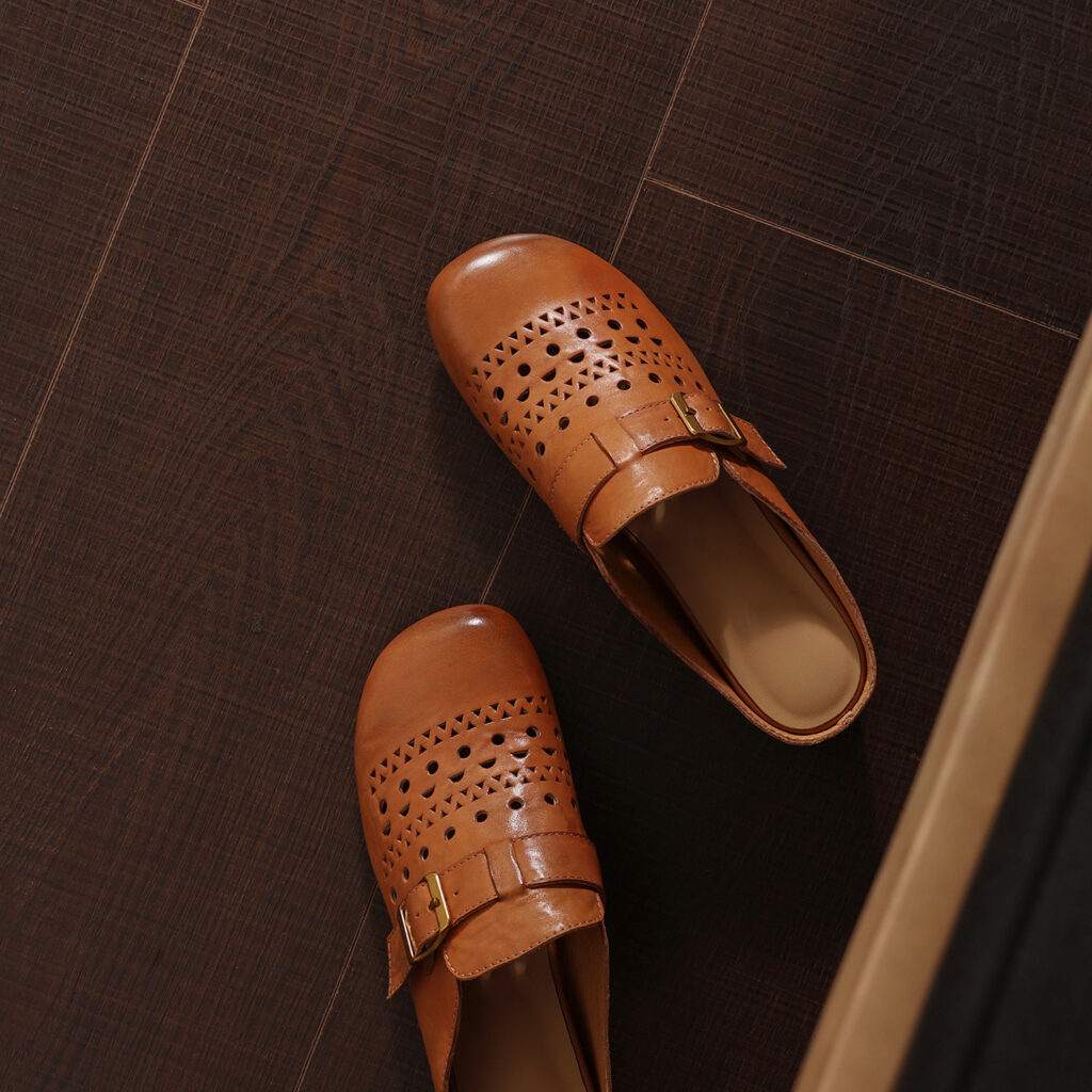 Women's Handcrafted Washed Full-Grain Cowhide Perforated Buckle Mules, Round Toe Flat Backless Slides