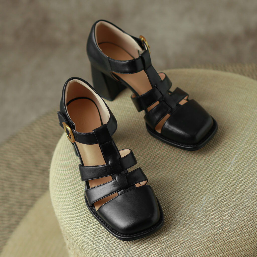 Baotou Hollow-out Sandals Women's Vintage