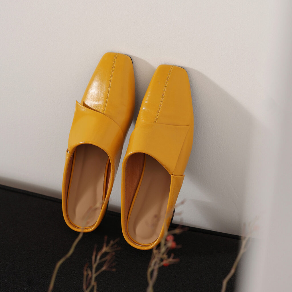 Vintage Washed Full-Grain Cowhide Fold-Over Mules, Ladies Square Toe Low Heel Backless Loafers
