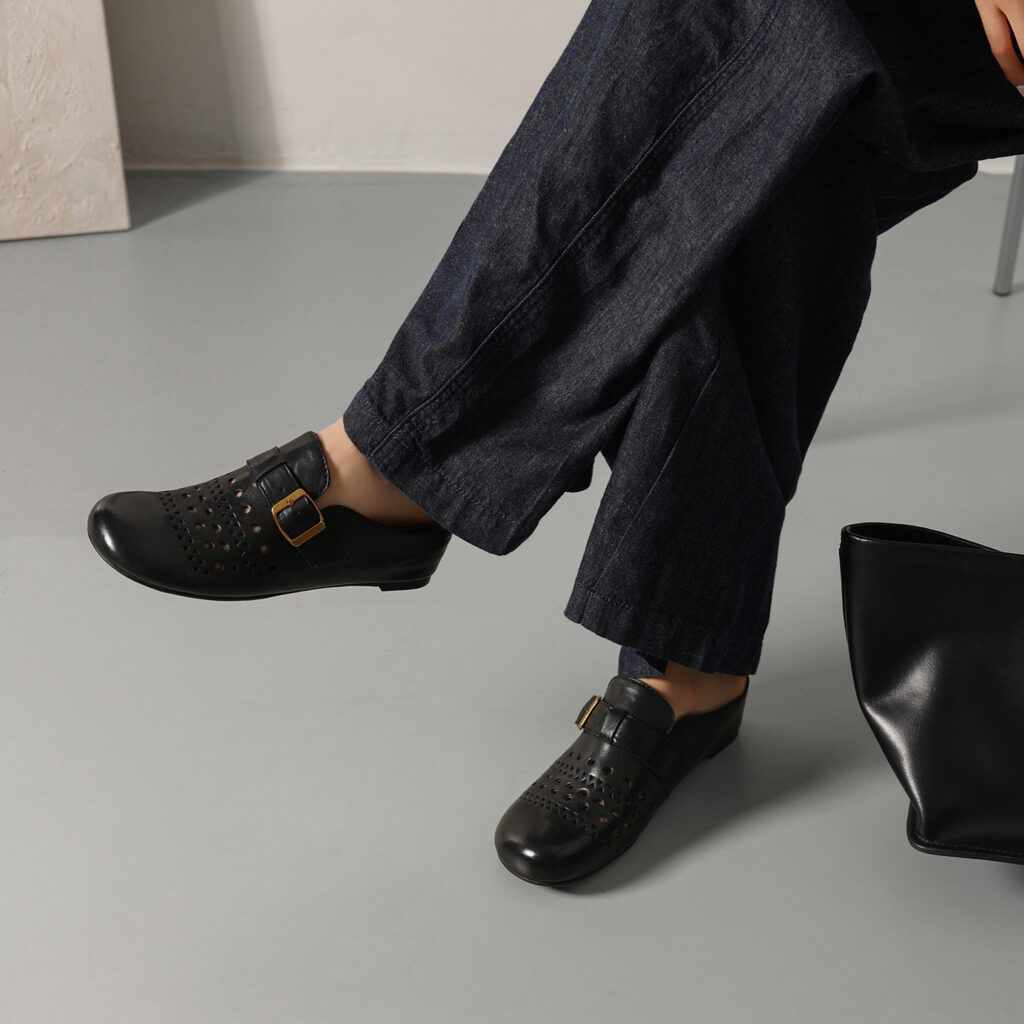 Women's Handcrafted Washed Full-Grain Cowhide Perforated Buckle Mules, Round Toe Flat Backless Slides