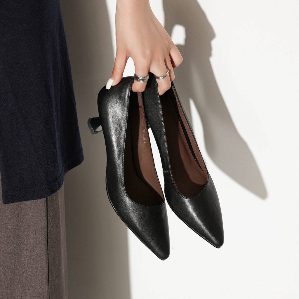 Women's Washed Full-Grain Cowhide Kitten Heel Pumps, Pointed Toe Handcrafted Leather Office Shoes