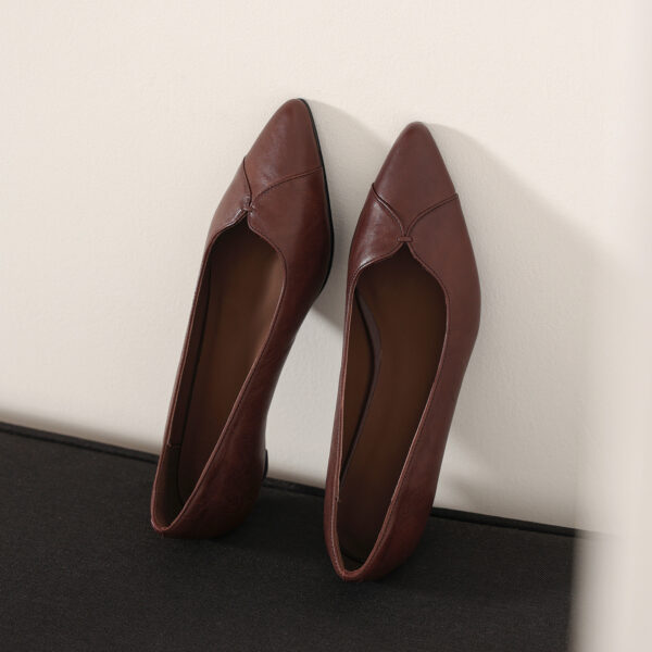 Women's Washed Full-Grain Cowhide Kitten Heel Pumps, Pointed Toe Handcrafted Leather Dress Shoes - Image 8