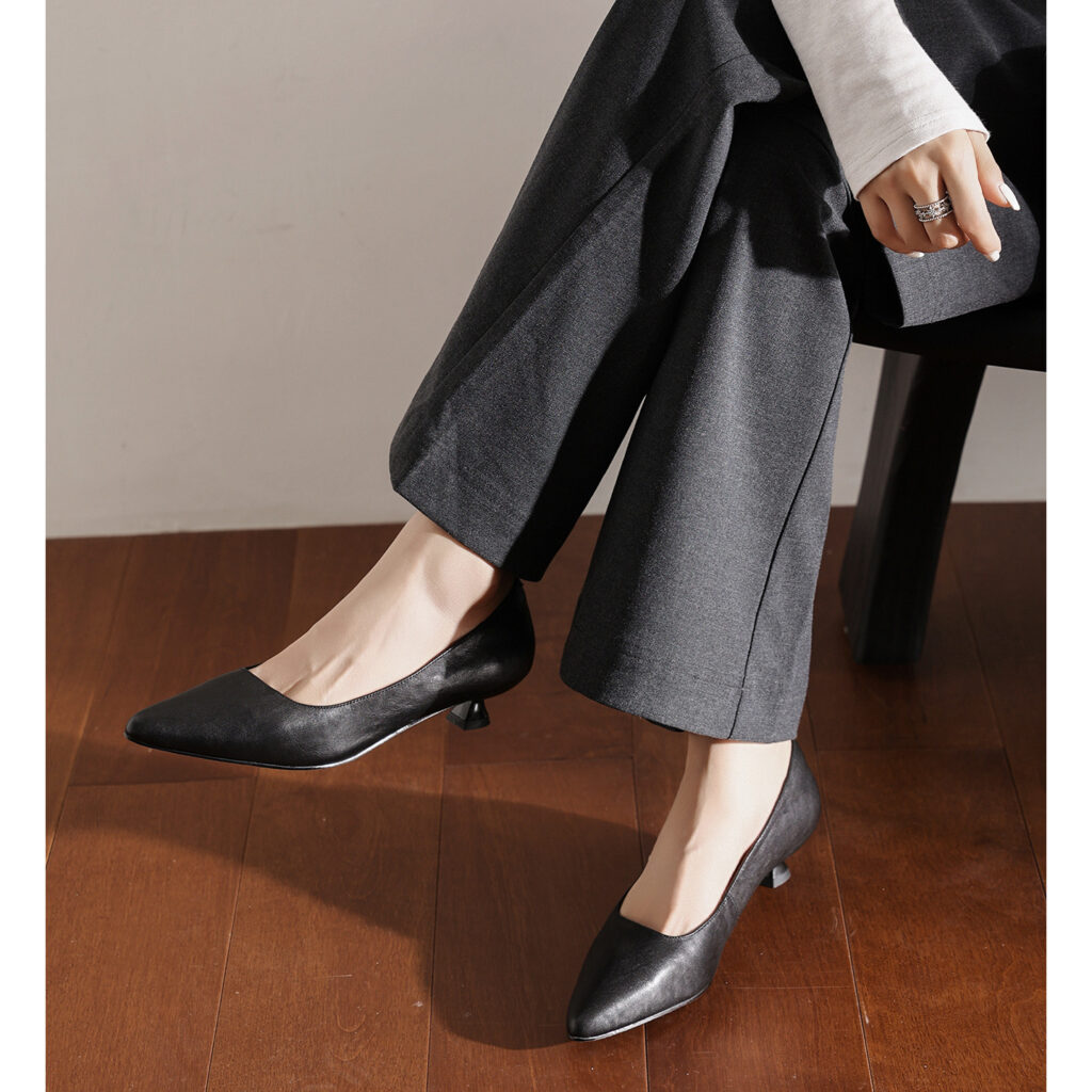 Women's Washed Full-Grain Cowhide Kitten Heel Pumps, Pointed Toe Handcrafted Leather Office Shoes